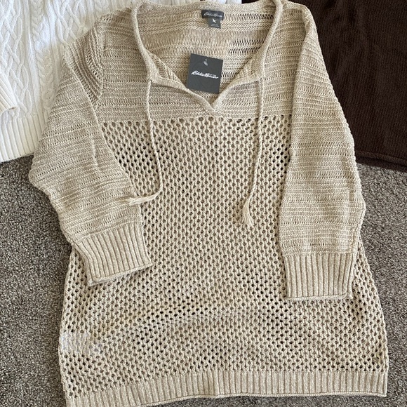 Sweaters - Picture 4 of 4